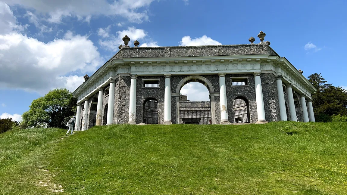 Dashwood Mausoleum