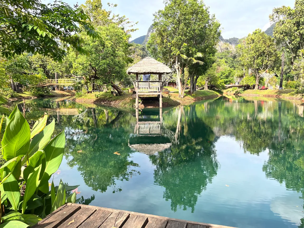 ธารคีรี กระบี่ -สวนน้ำกำนัน