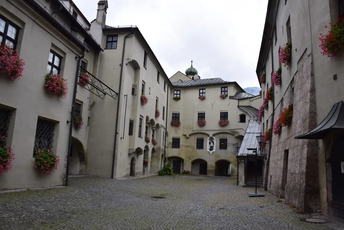 Burg Hasegg / Münze Hall in Tirol