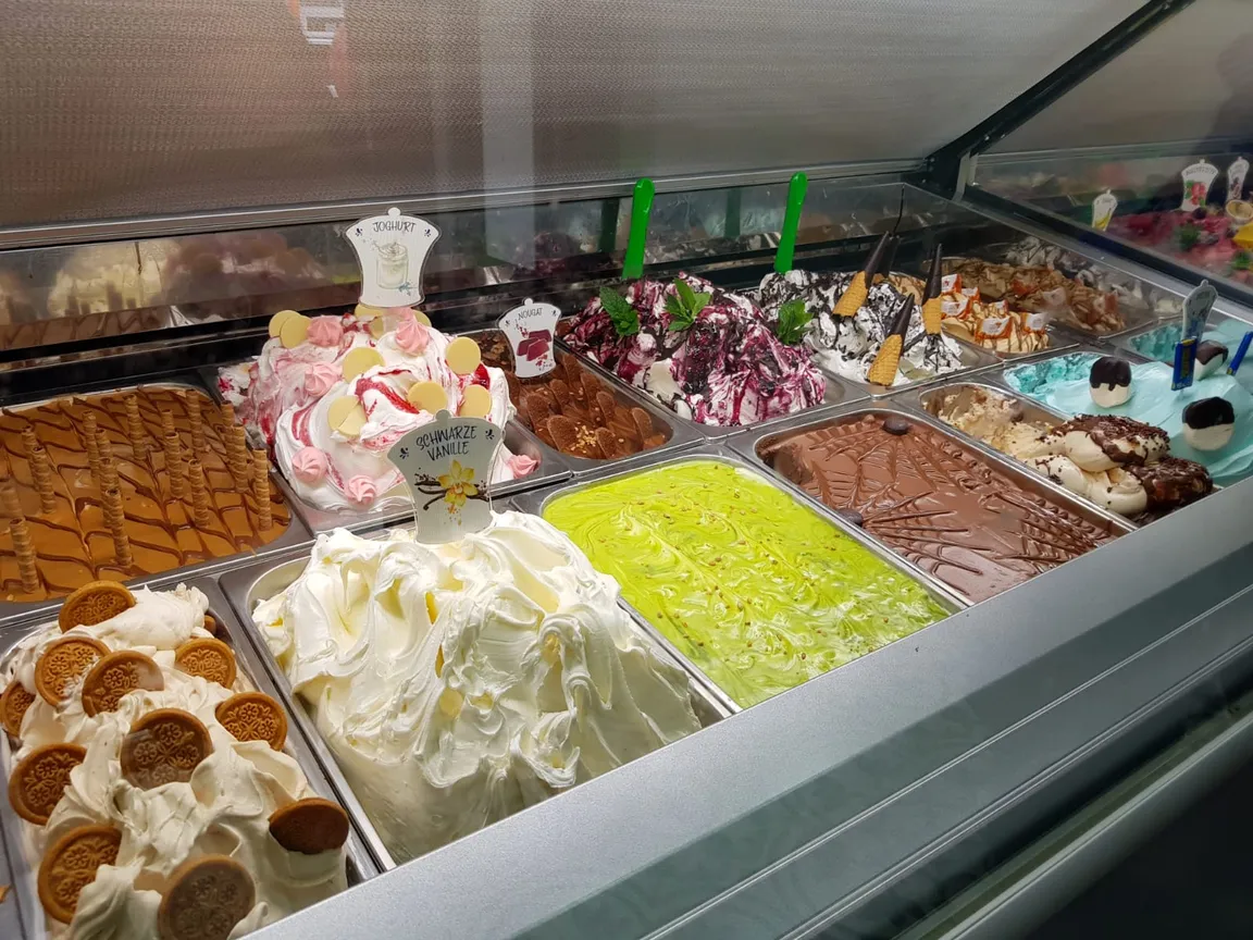 Milano Cafe & Gelato
