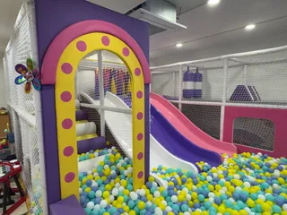 Sparkles & Sprinkles Kids' Cafe คาเฟ่เด็กสปาร์คเคิลส์แอนด์สปรินเคิลส์