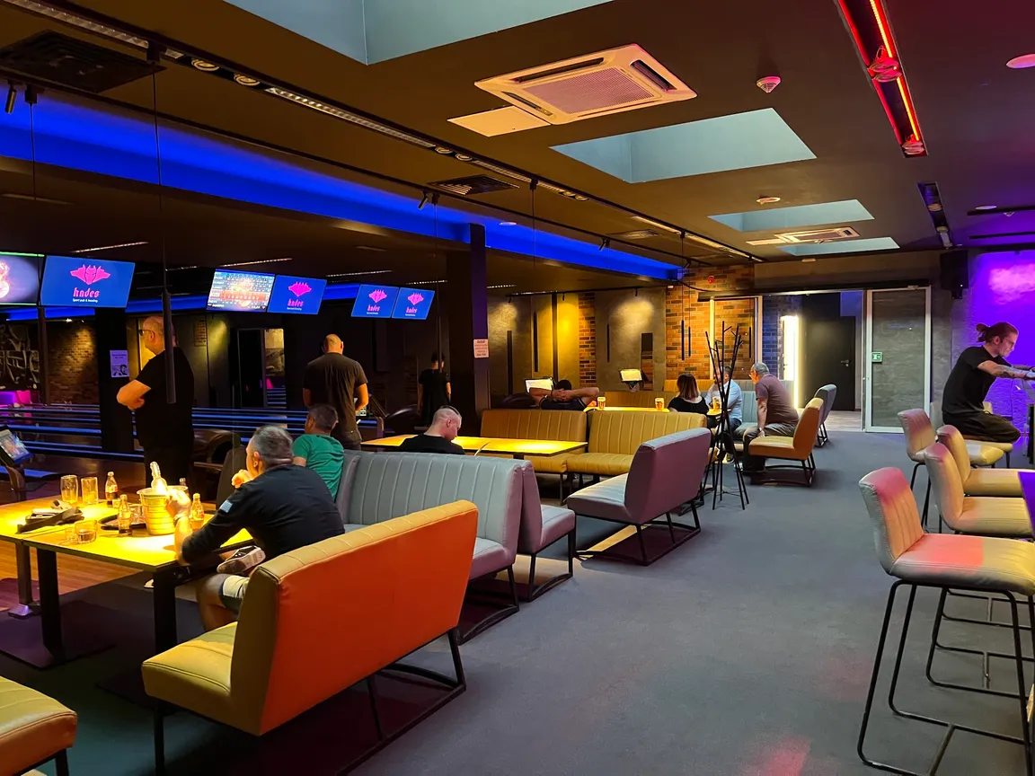 Hades Sport pub & bowling - bar i kręgle Zielona Góra