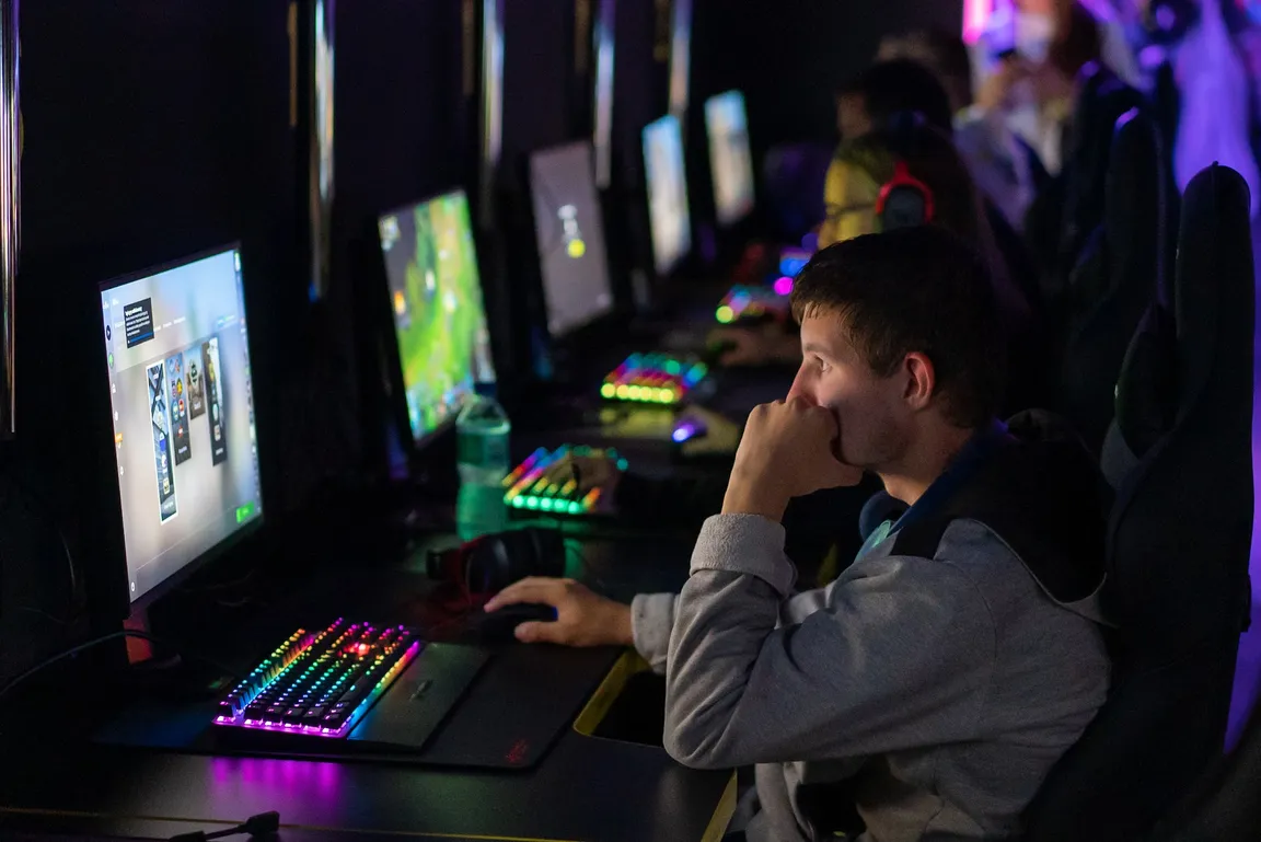 Cyberium Arena Gamingowa - Kafejka internetowa - Gaming House