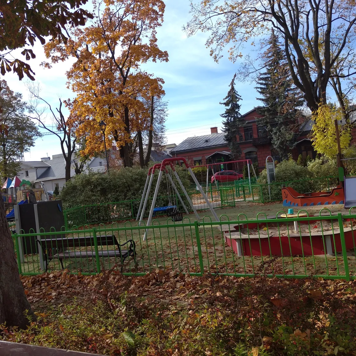 Park miejski - place zabaw