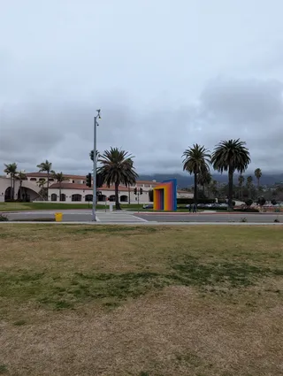 Santa Barbara Chromatic Gate