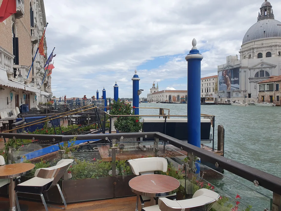 Bar Longhi