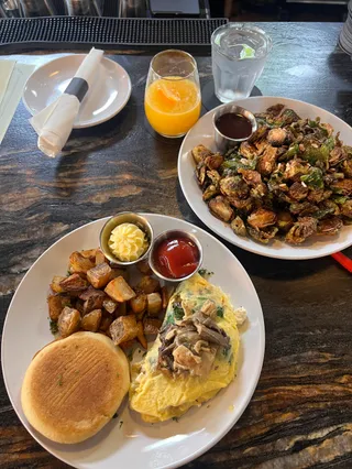 Midtown Social Kitchen and Bar