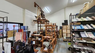 Factory & Gallery of Traditional Textile 'Hakataori'