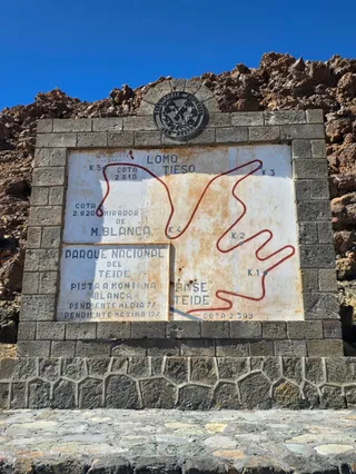 Sendero de Montaña Blanca