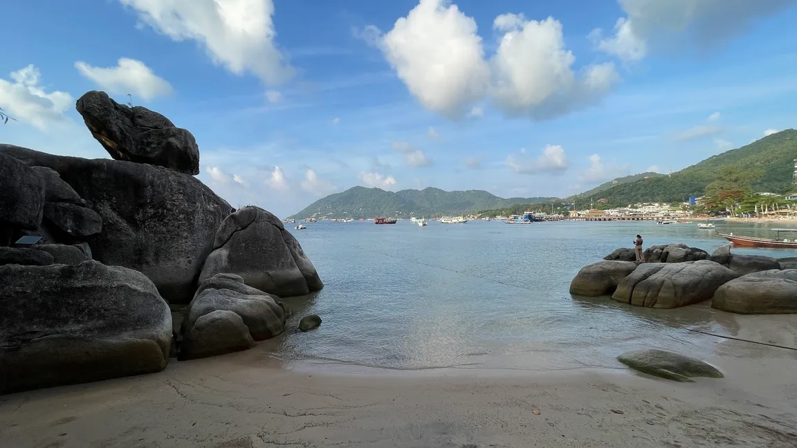 Mae Haad Beach