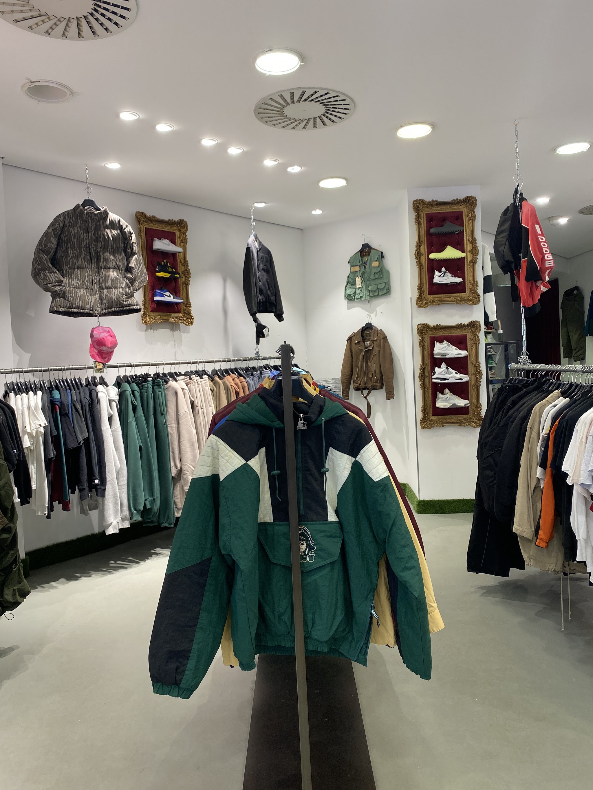 Viel Goodz Vintage Store Düsseldorf | Hopsa