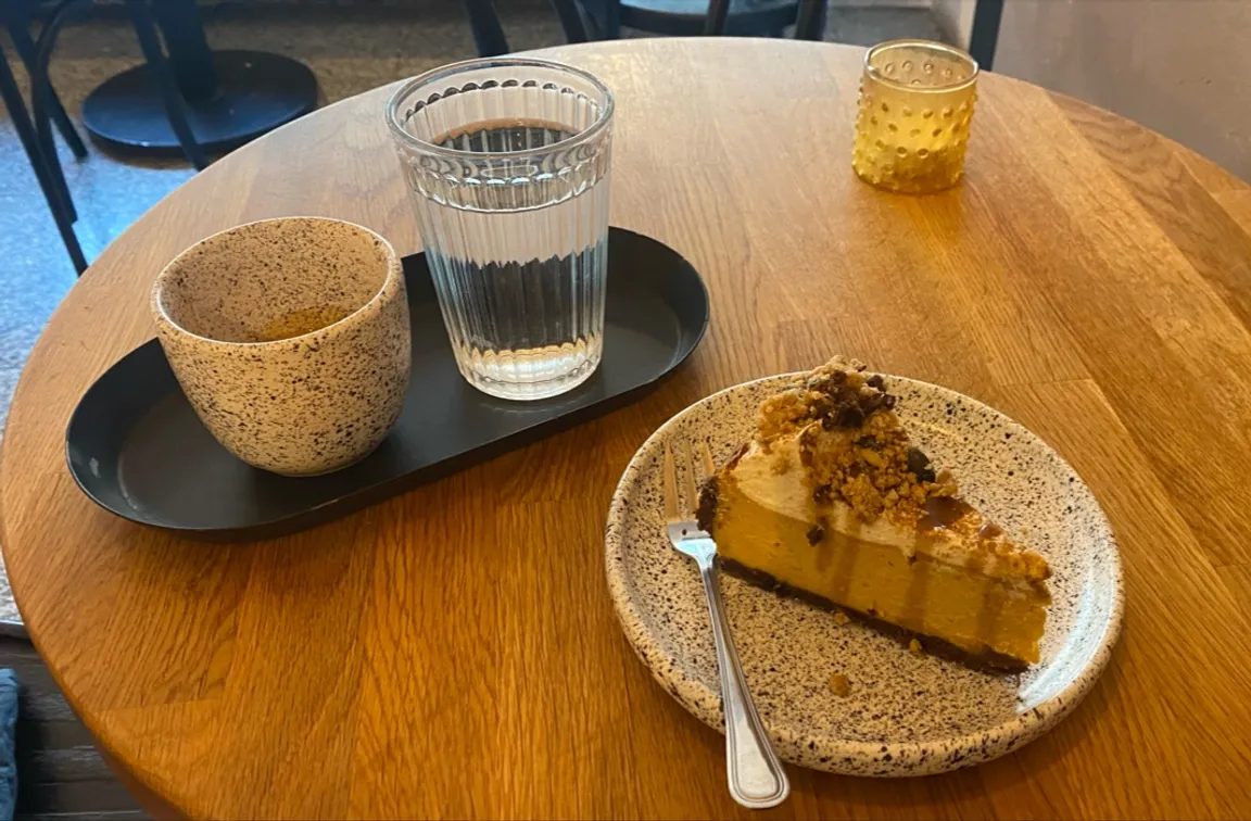 eter — vegan bakery & speciality coffee