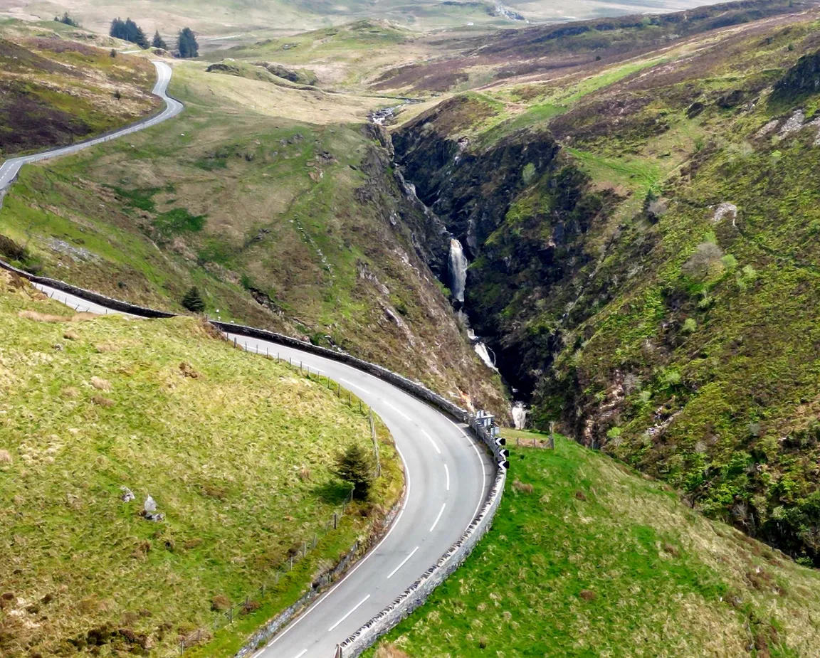 Cwm Cynfal viewpoint