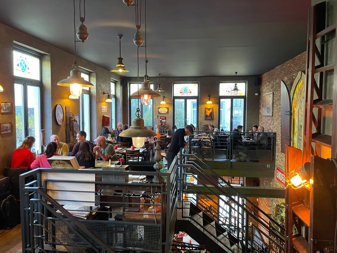 Le Bistro - Porte de Hal