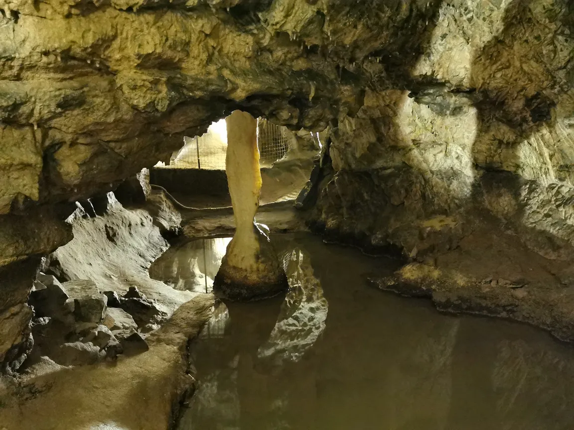 National Showcaves Centre for Wales