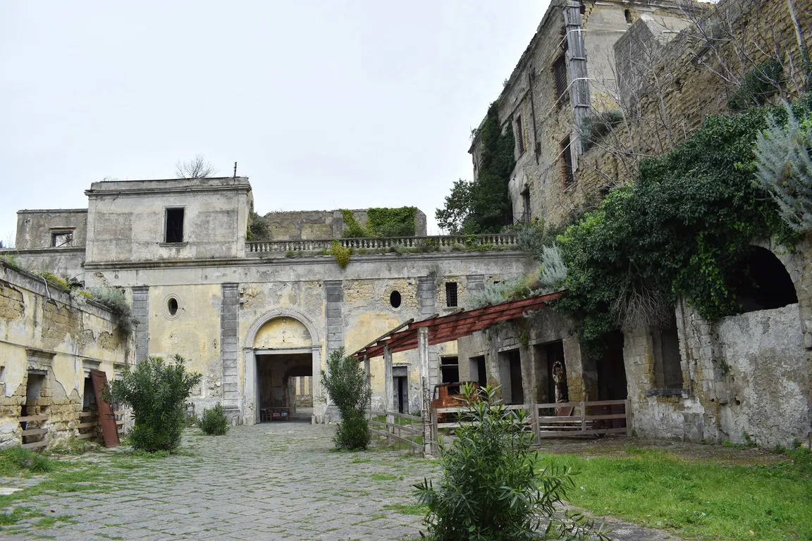 Palazzo d'Avalos