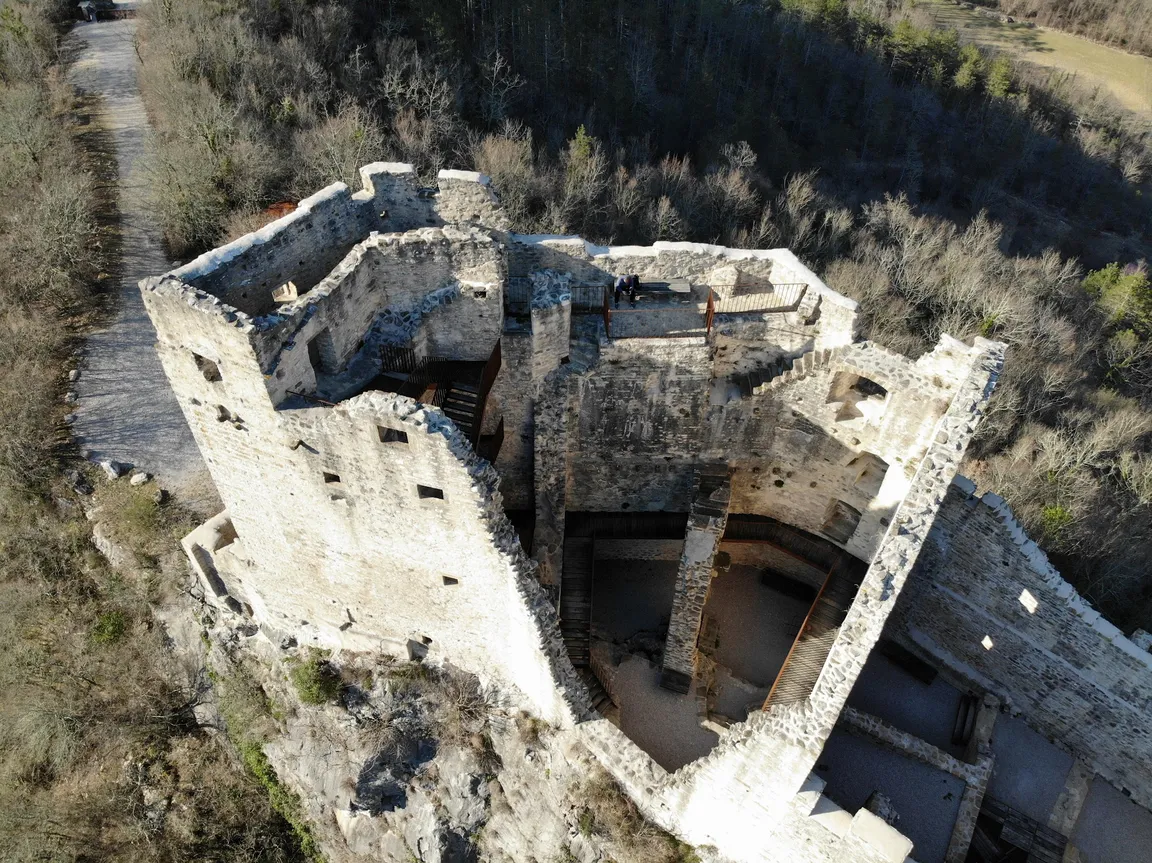 Zamek Petrapilosa