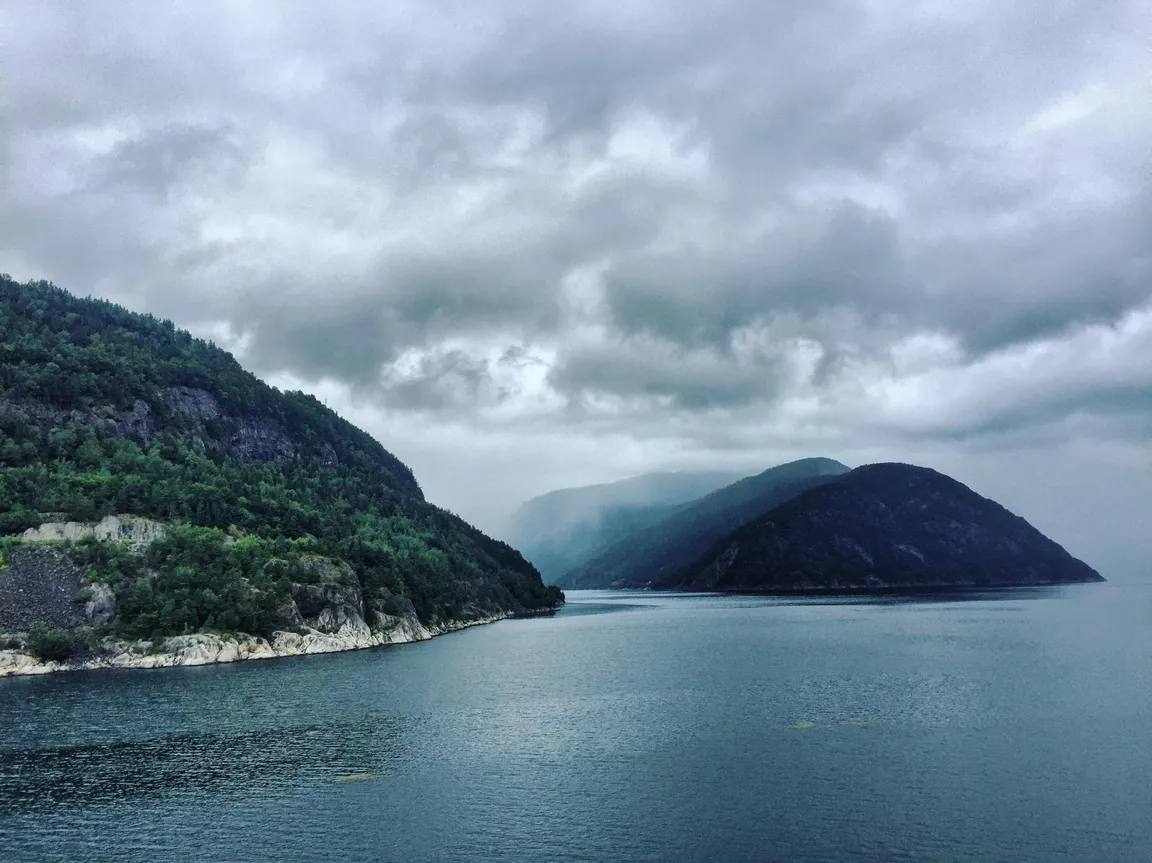 Vestnorsk fjordlandskap