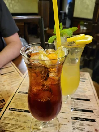 Czarna Owca Gastro Pub