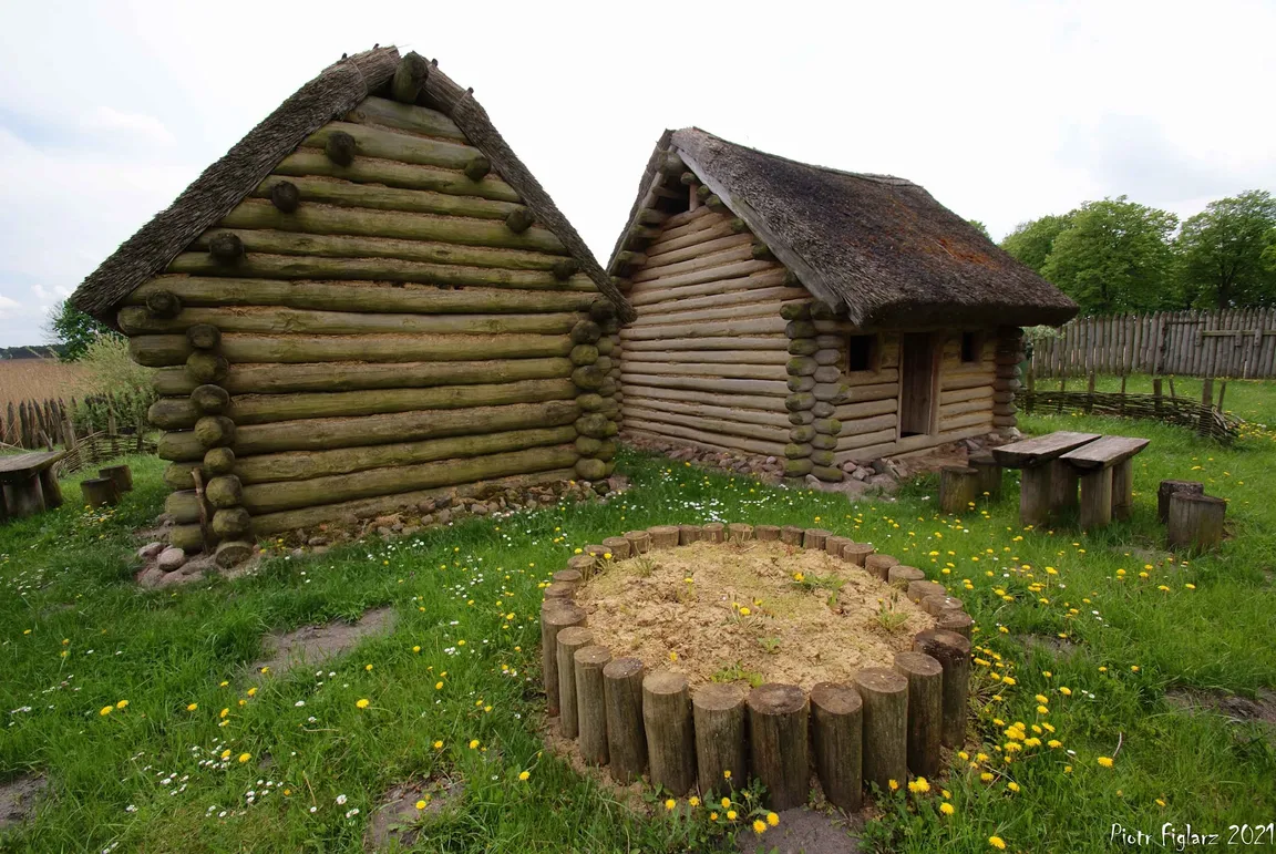 Rezerwat Archeologiczny – Gród Piastowski w Gieczu