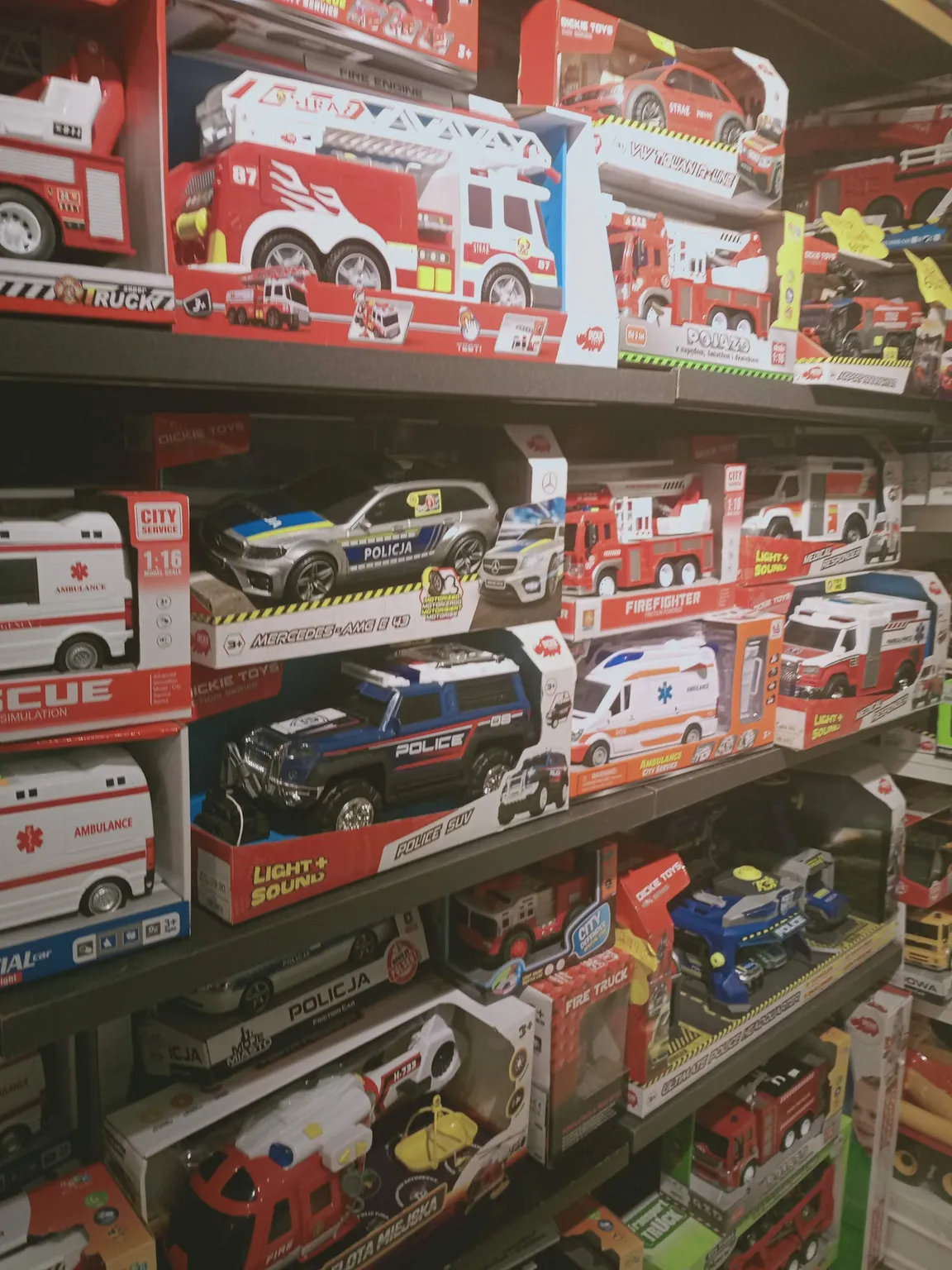 TOYS WORLD