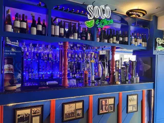 Woodhut Pub & Diner