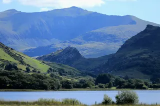 Cwm Cynfal viewpoint