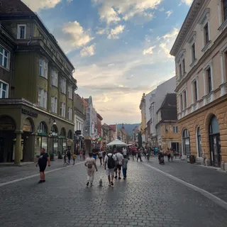 Street Cafe & Pub Brasov