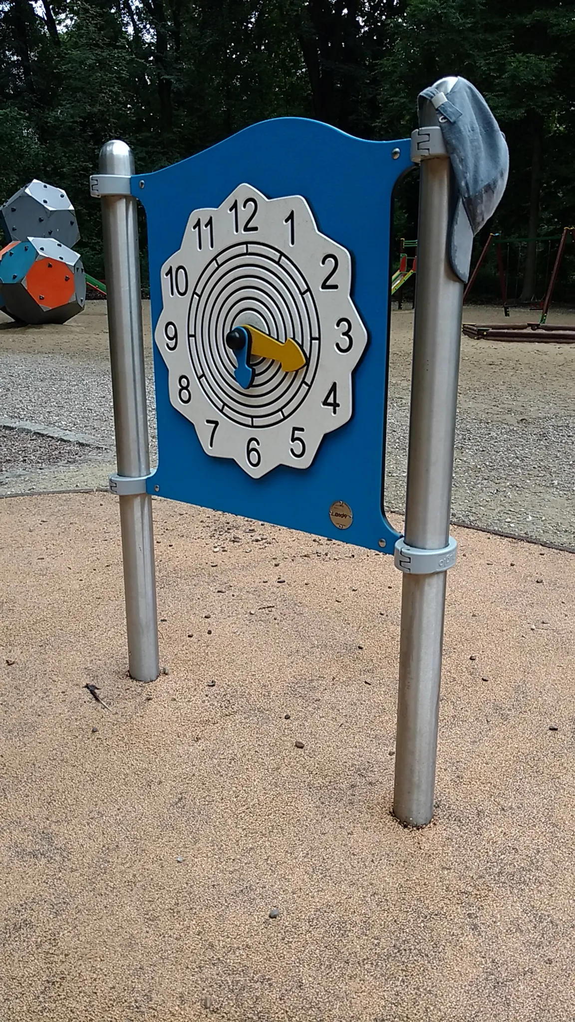 Plac zabaw im. Mieczysława Jureckiego