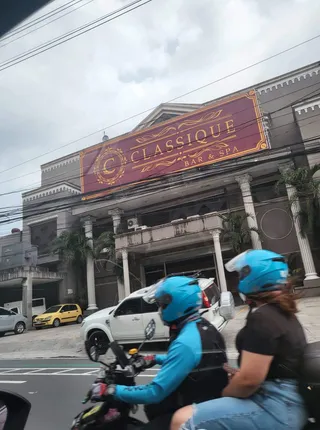 Classique Bar & Spa