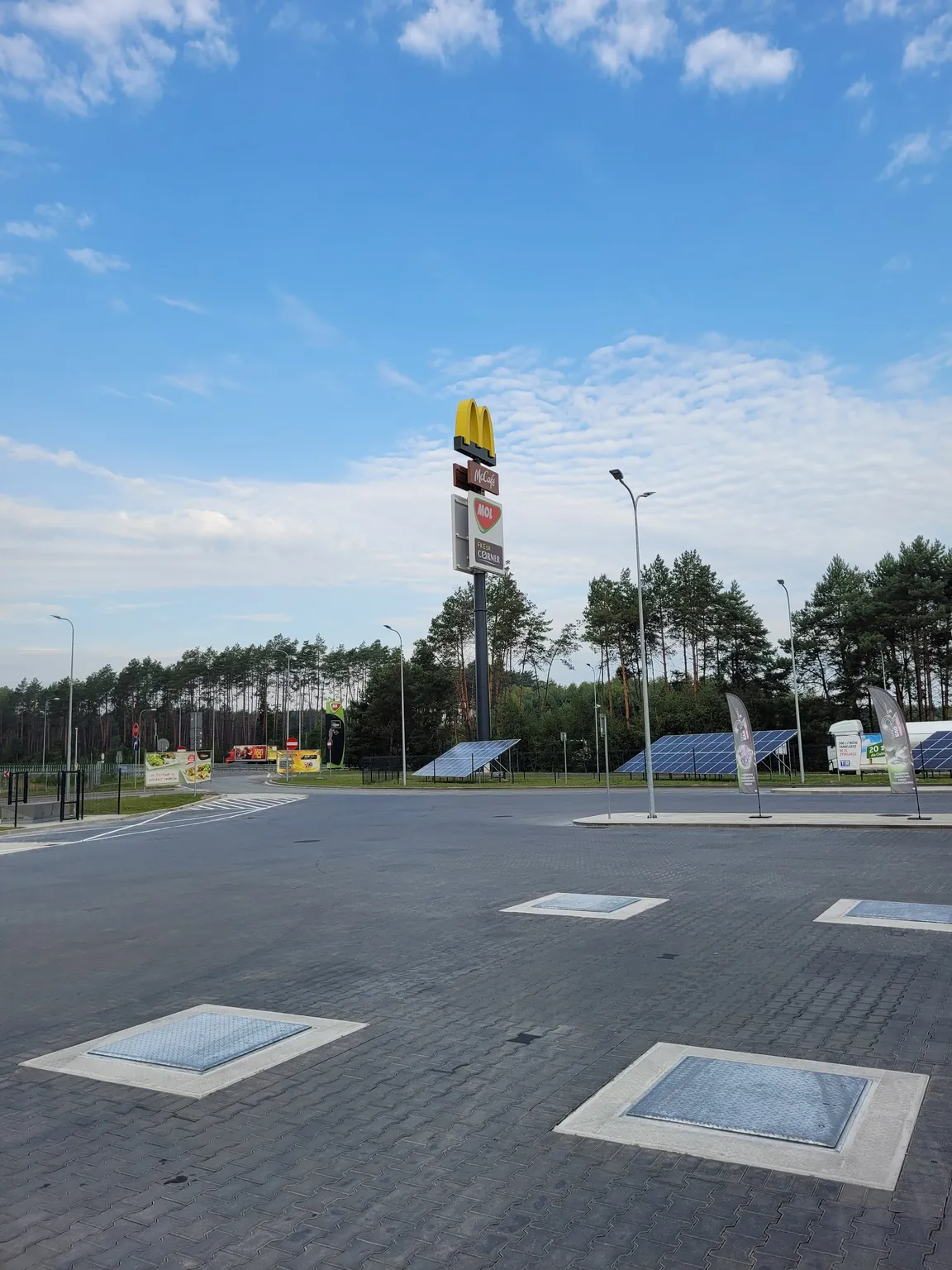 Stacja Paliw MOL + Subway