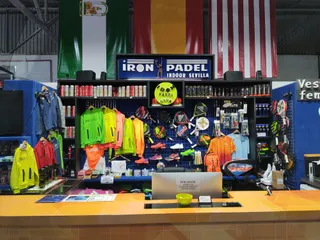 IRON PADEL INDOOR SEVILLA