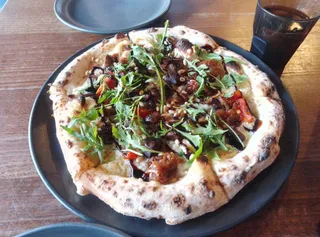 Red Sparrow Pizza - Vegan Restaurant