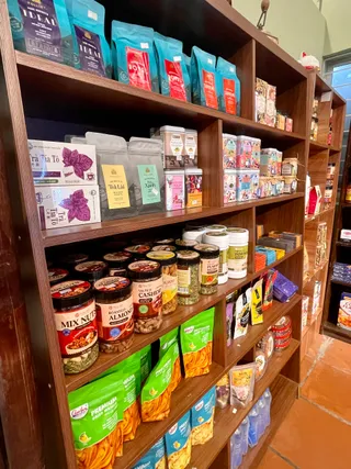 Naturally Vietnam Shop (Tự nhiên Việt Nam)