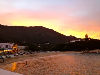 Ben's Back Beach Bar