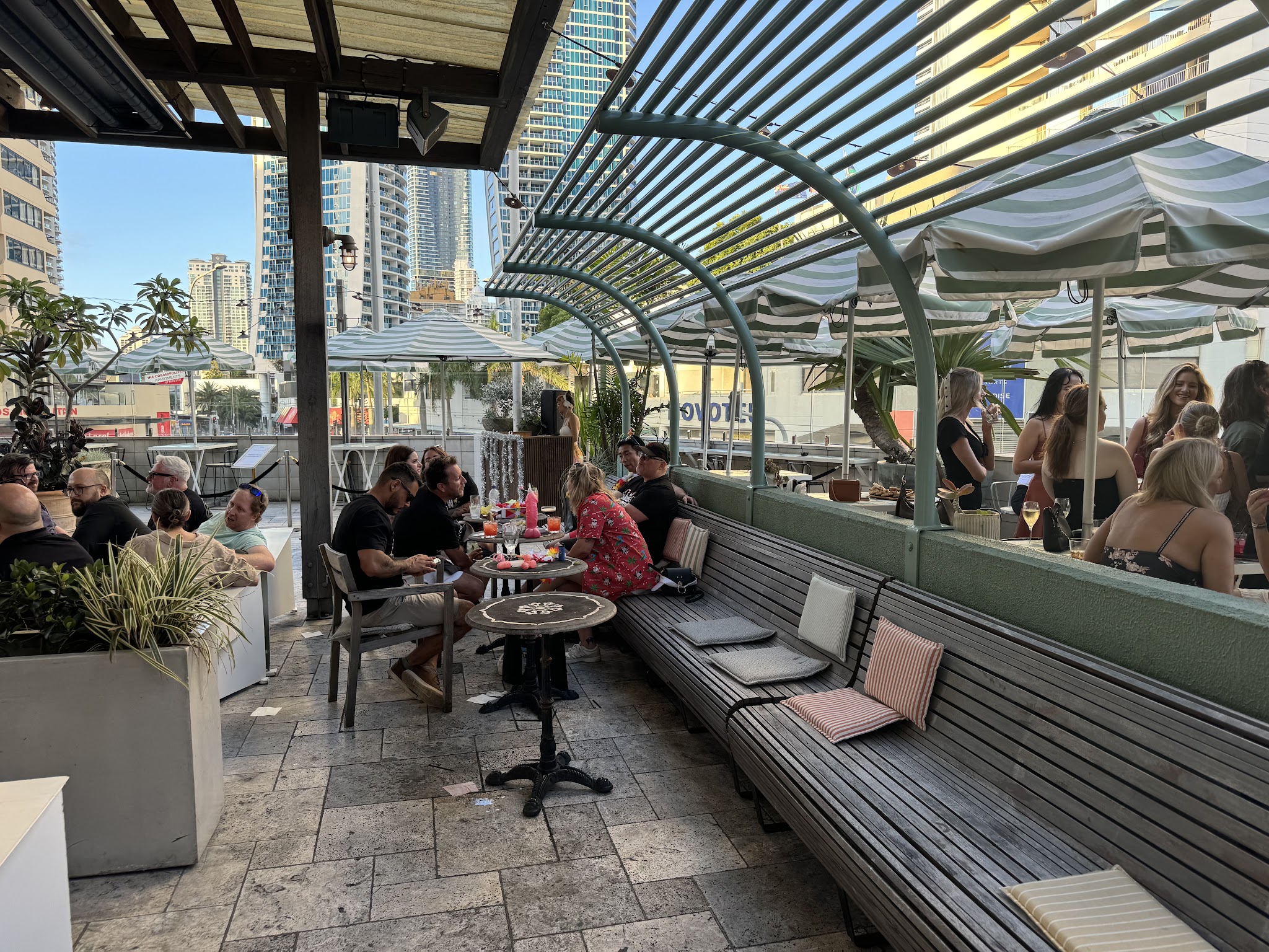 The Island Rooftop | Hopsa