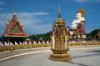 Wat Plai Laem