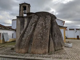Anta-Capela de São Dinis
