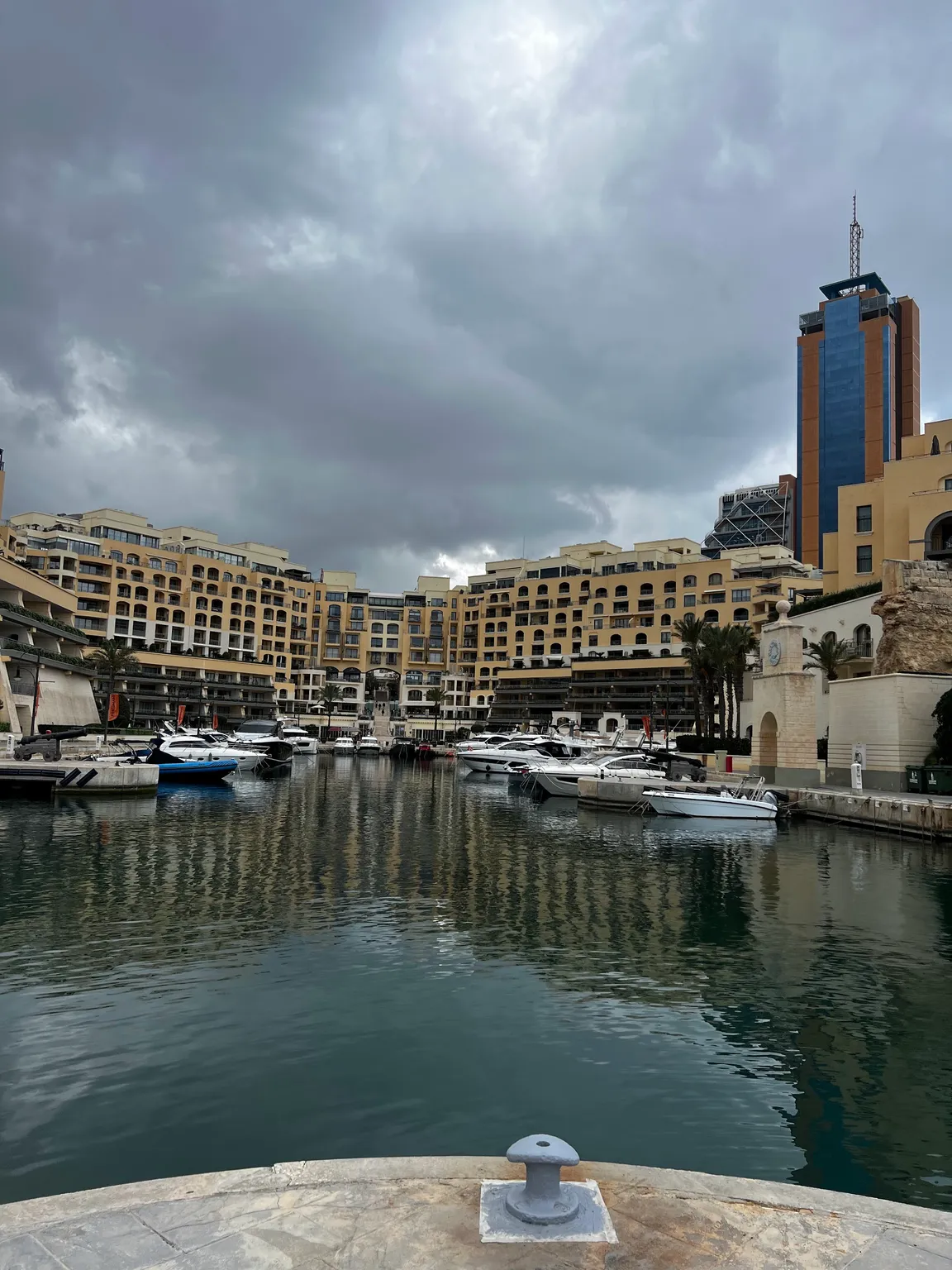 MAIN STAIRS Portomaso Marina