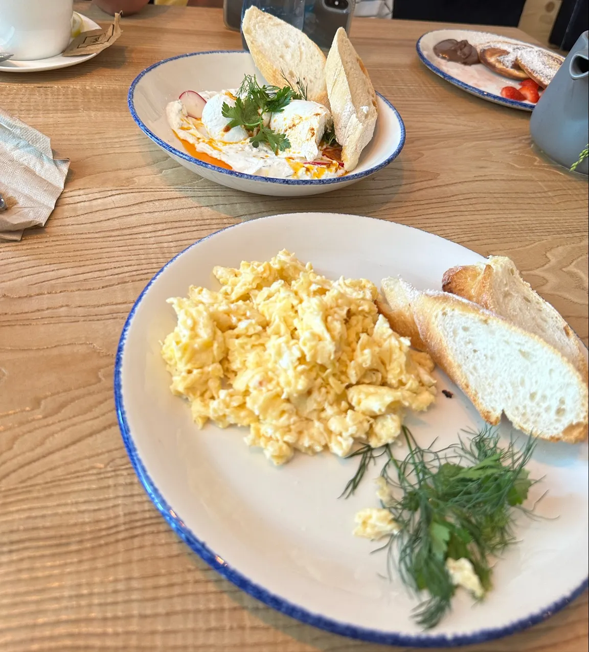 STRH Bistro Art Cafe