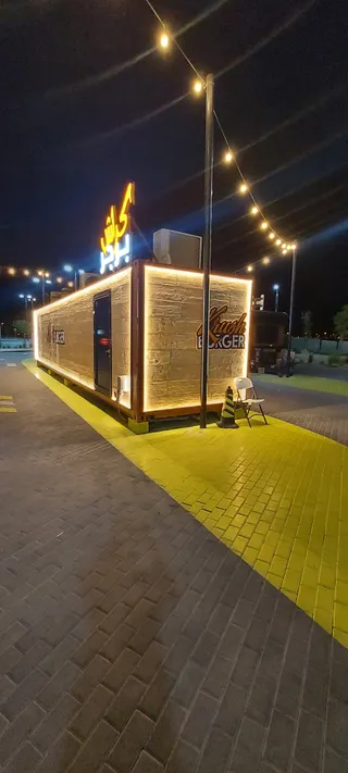 Spot - Food Trucks Park in Shamkha - سبوت - حديقة عربات الطعام في الشامخة