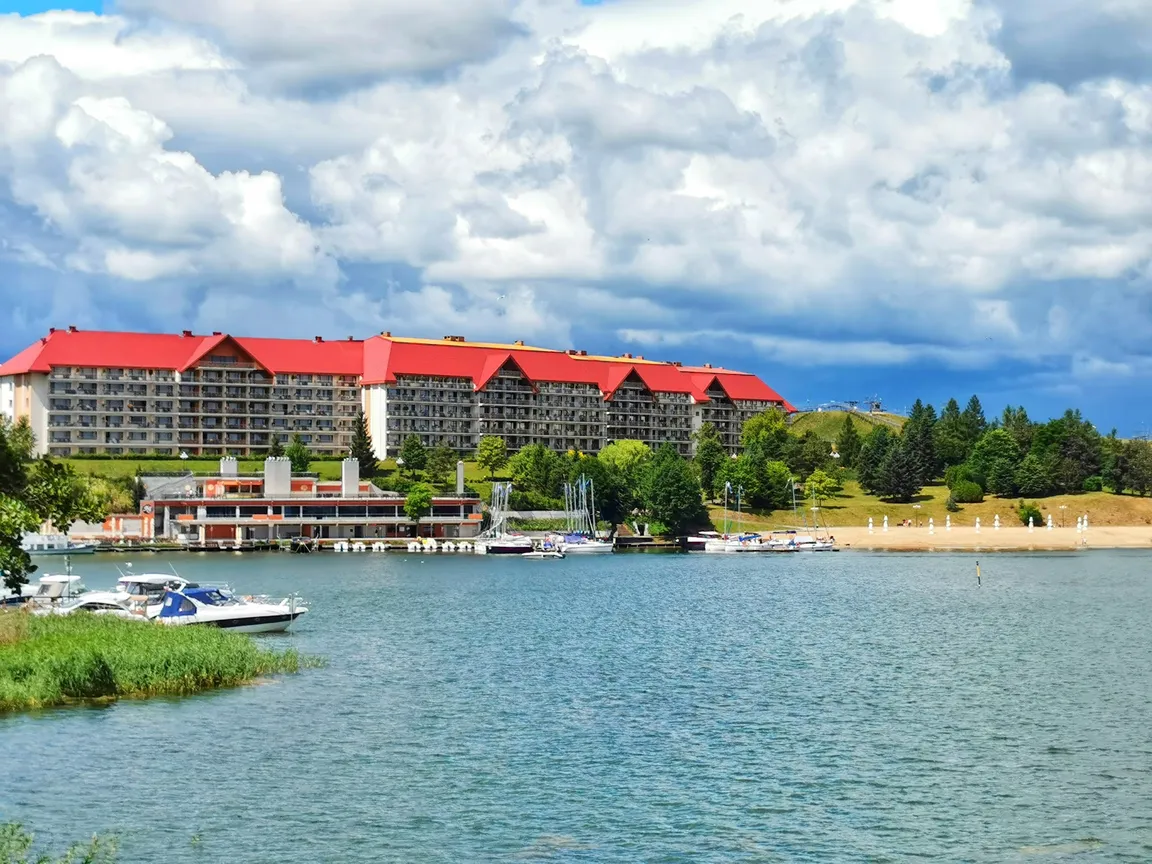 HOTEL GOŁĘBIEWSKI w Mikołajkach