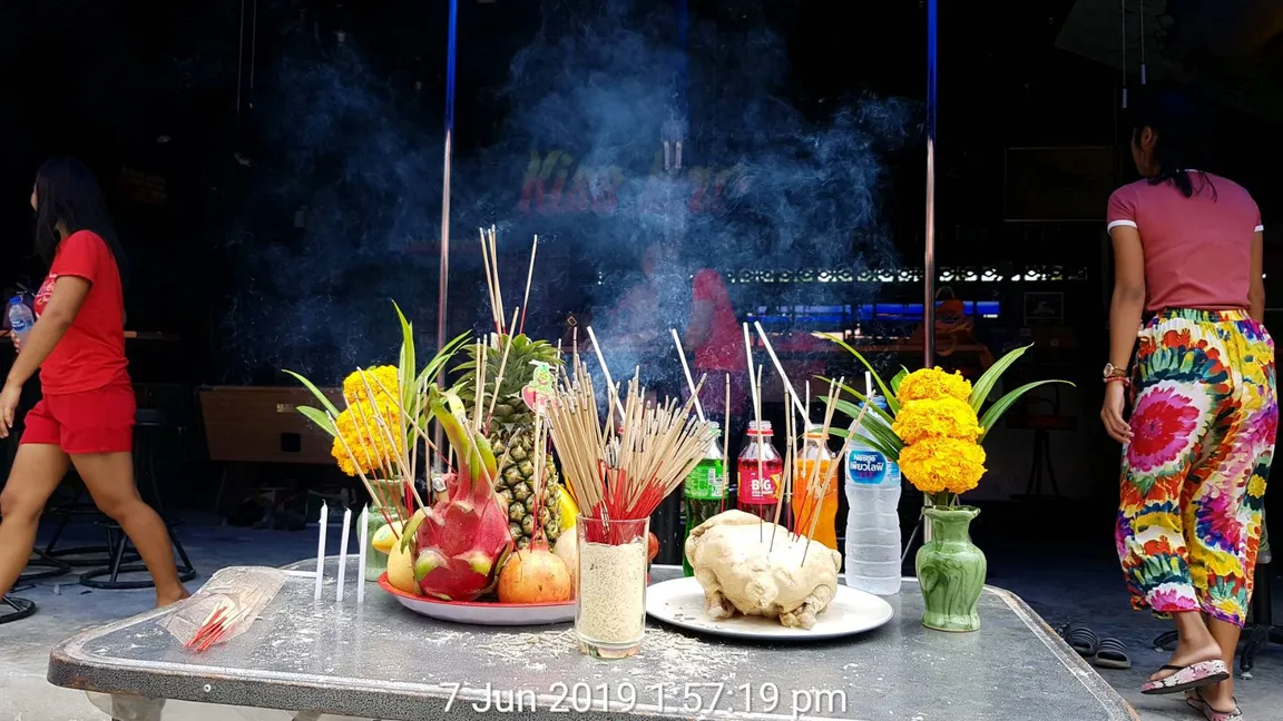 Kiss Bar Ao Nang