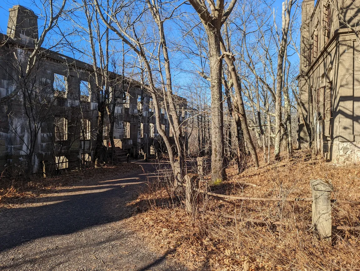 Overlook Mountain House ruins