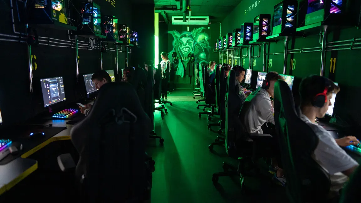 Cyberium Arena Gamingowa - Kafejka internetowa - Gaming House