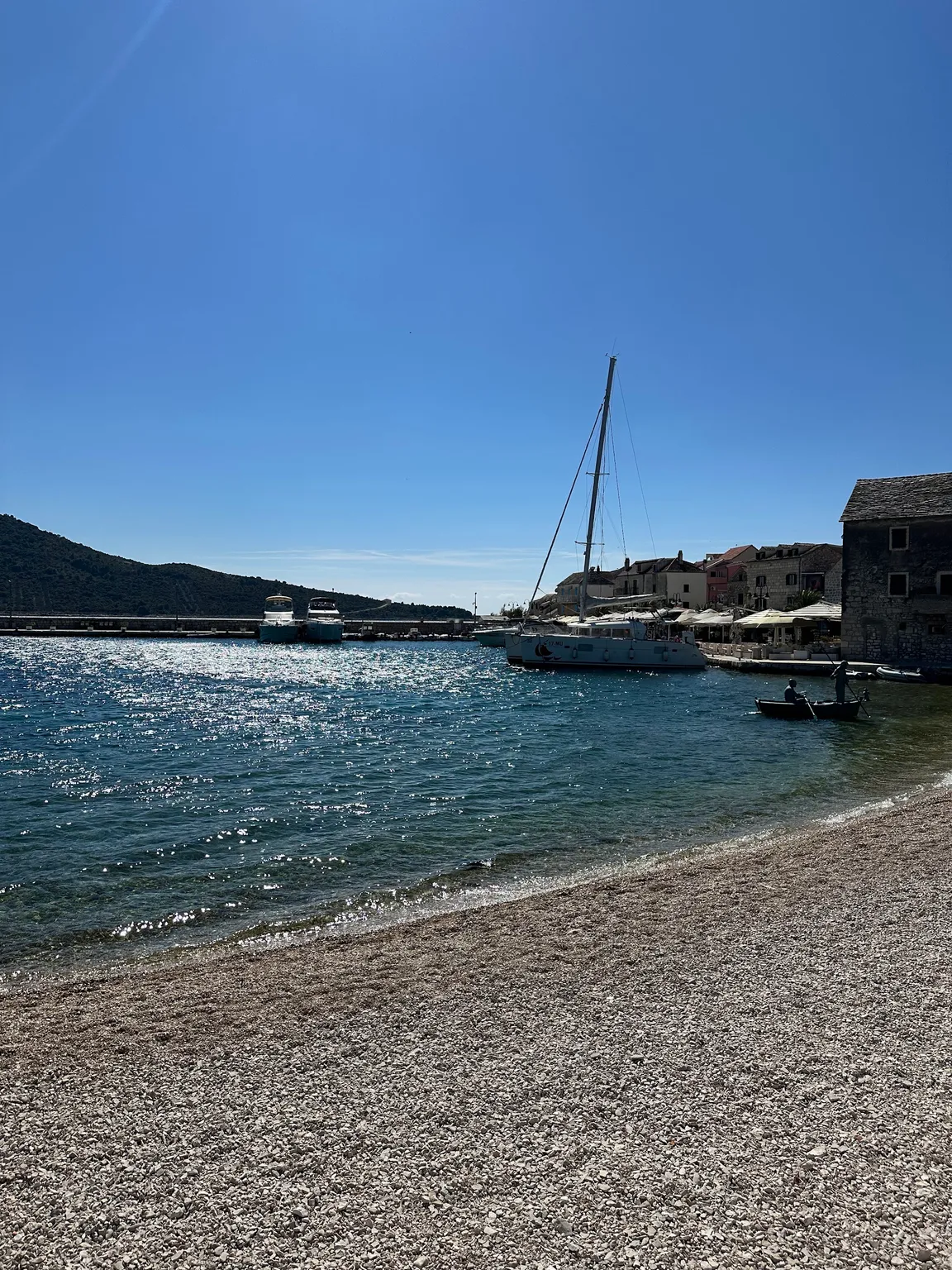 Spomenik "Ribar pod osti".