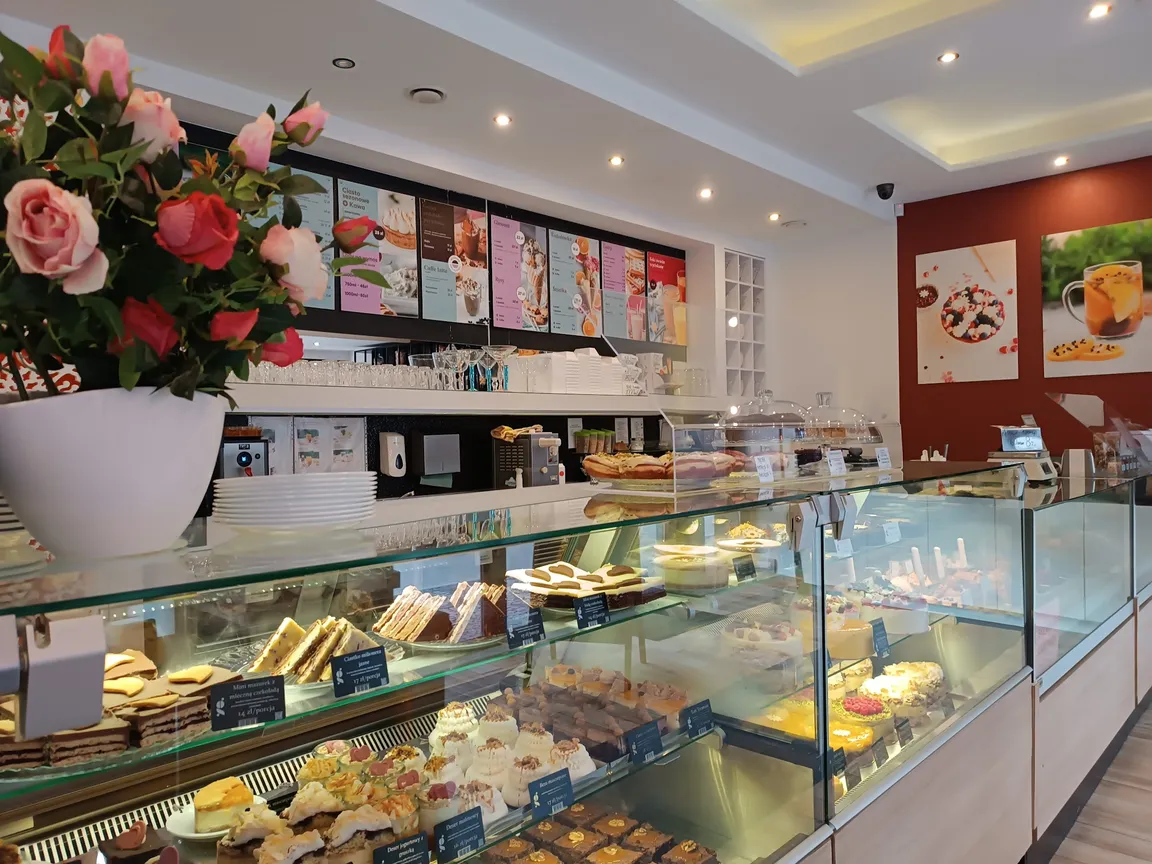 Cafe Góra Lodowa - kawiarnia, lodziarnia, cukiernia