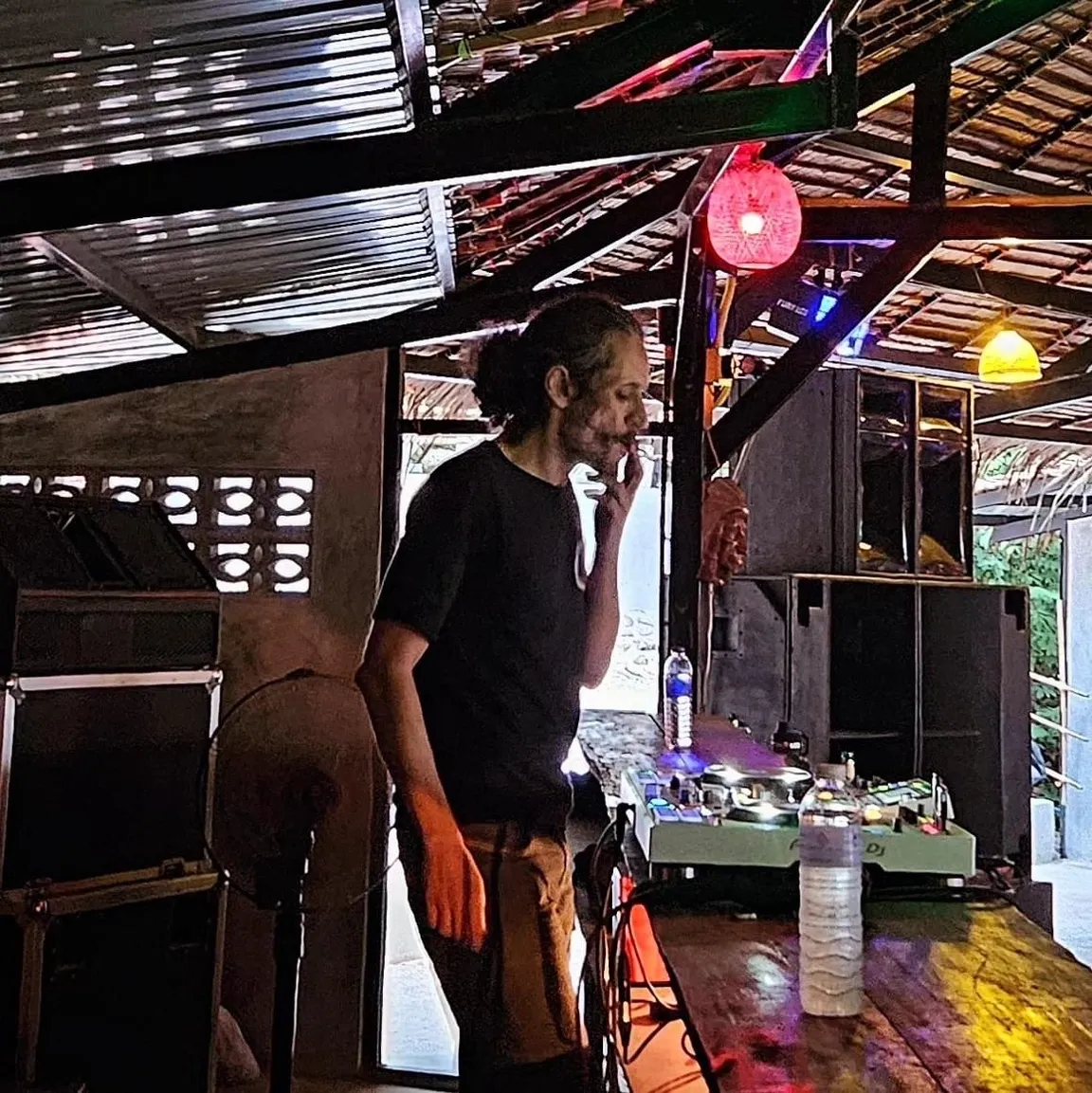 Guy’s Bar