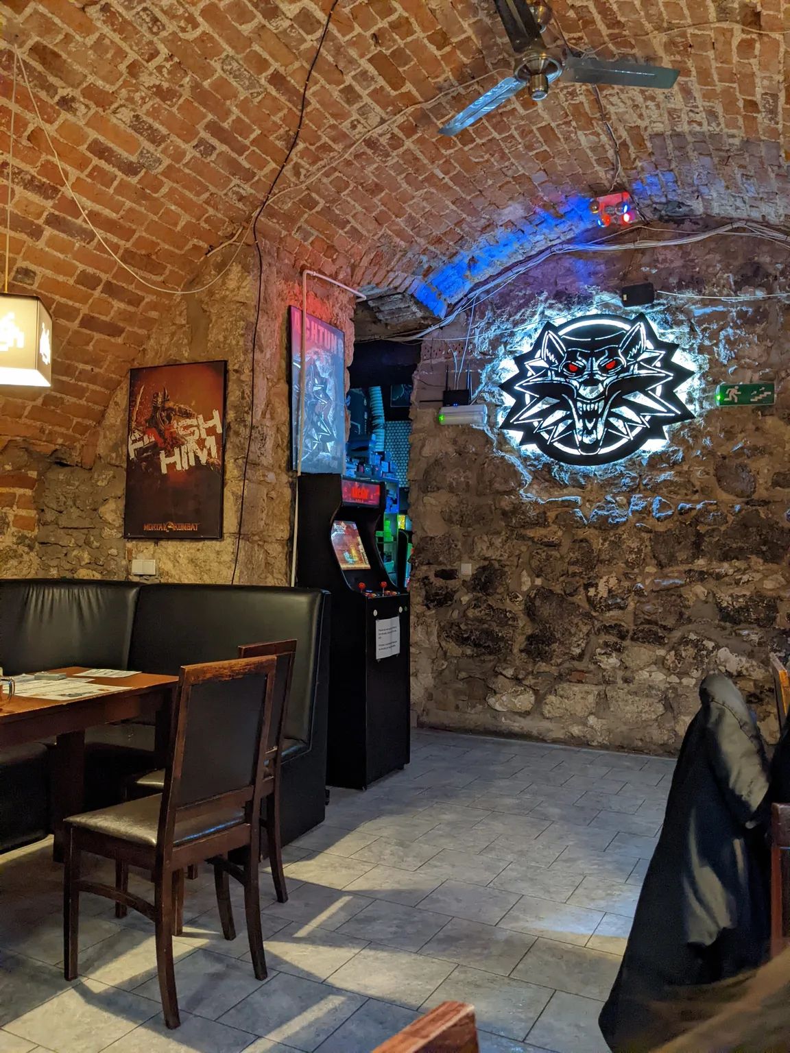 Cybermachina Game Pub - Kraków