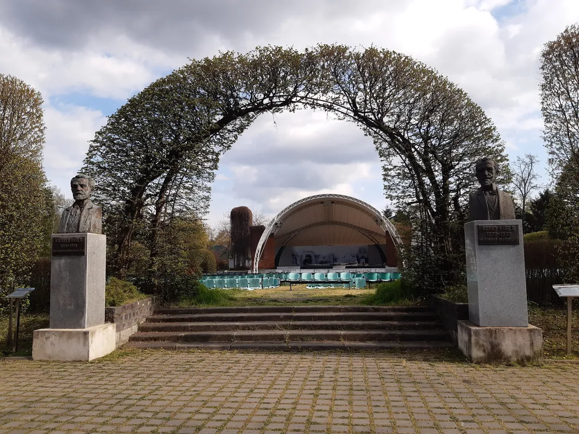 Roses Park